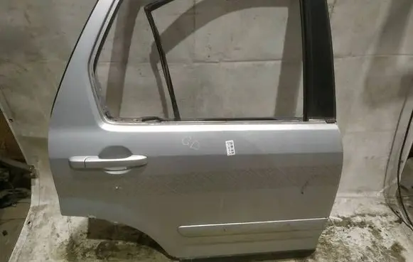 Honda CR-V Rear door PILKOS