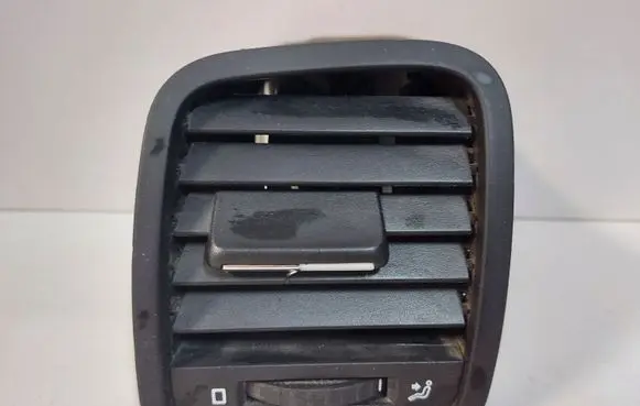 Skoda Yeti (5L) Dashboard side air vent grill/cover trim 5L0819701