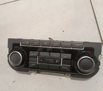 Volkswagen Tiguan Climate control unit 5K0907044DT 5HB00974680 SW1010