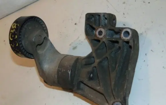 Opel Astra G Generator/alternator bracket 90571112 90571758