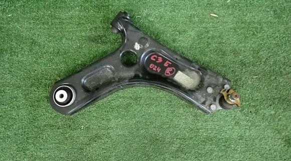 Citroen C3 Front lower control arm/wishbone 