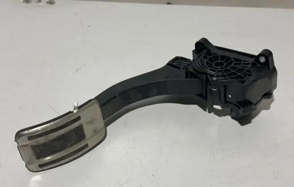 Citroen C5 Aircross Accelerator throttle pedal 9836042080