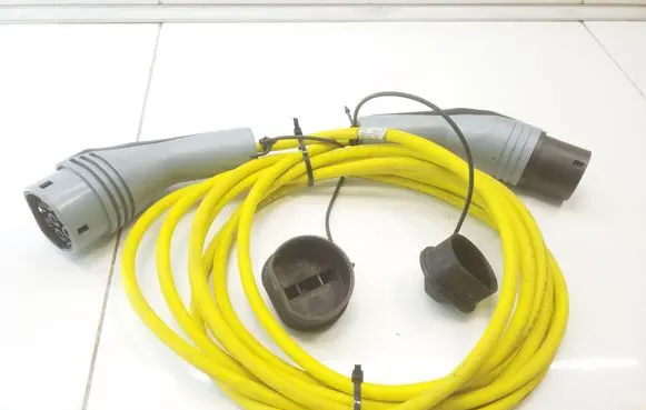 Volkswagen PASSAT B8 Electric car charging cable 12E971675AB