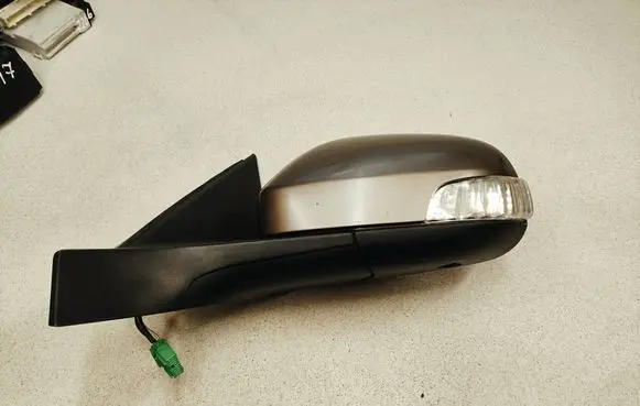 Volvo S60 Front door electric wing mirror A049504 011930 3040019