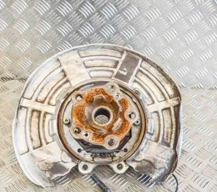 BMW M4 F82 F83 Rear wheel hub 2284881