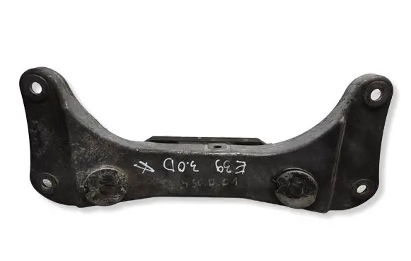 BMW 5 E39 Gearbox mounting bracket 1096106