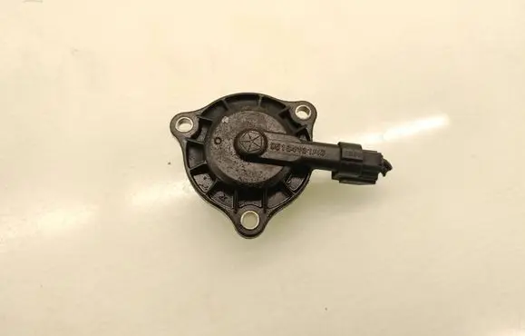 Dodge Grand Caravan Camshaft vanos timing valve 05184101AG