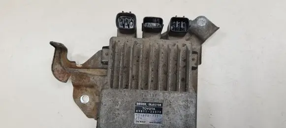 Toyota Avensis T250 Fuel injection control unit/module 8987120070 1310001371