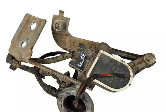 Mercedes-Benz GLA W156 X156 Rear air suspension level height sensor A0045429918