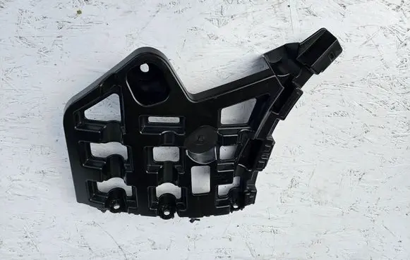 Peugeot 2008 II Rear bumper mounting bracket 9825854180