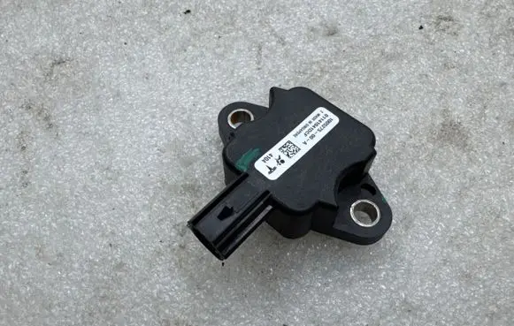 Tesla Model S Airbag deployment crash/impact sensor 100527500A 01141041DCF