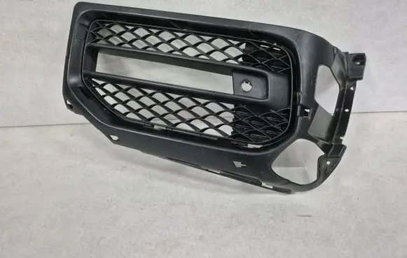 Mercedes-Benz G W463 2nd Gen Front bumper lower grill A4638857501