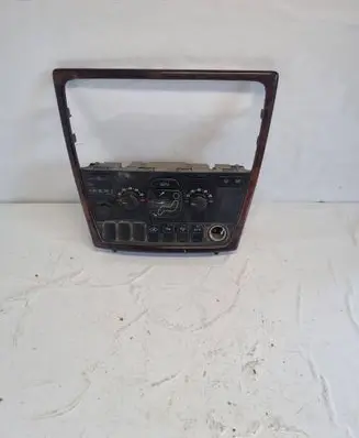 Volvo V70 Climate control unit 30746022 05W21E03 M421AC00130