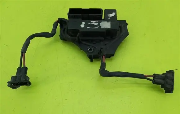 Opel Vectra C Coolant fan relay 