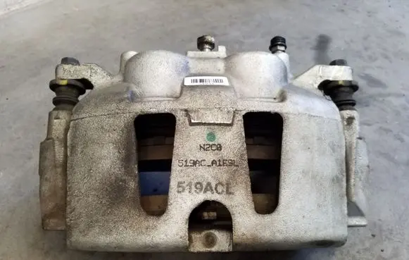 Chrysler Pacifica Front brake caliper 17986801 519AC
