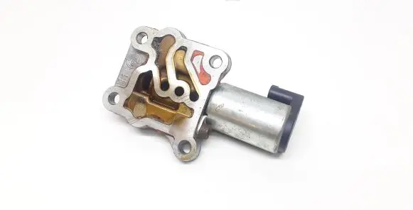 Volvo XC90 Camshaft vanos timing valve 8670422