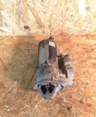 Volvo V70 Starter motor 0001108167