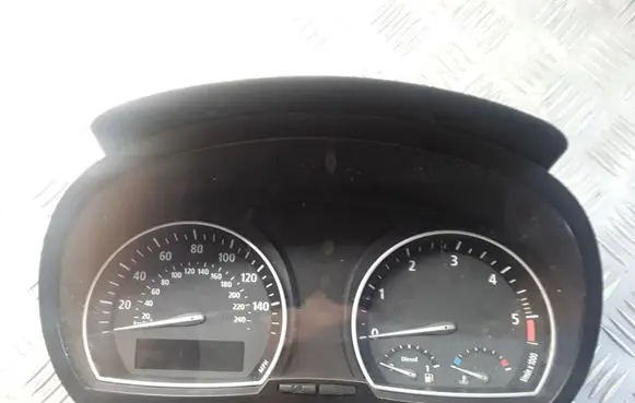 BMW X3 E83 Speedometer (instrument cluster) 25811510 1024680 3414376