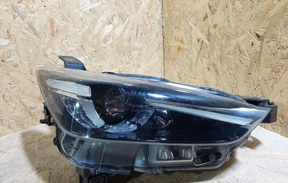 Mazda CX-3 Headlight/headlamp D10E51030 27023033
