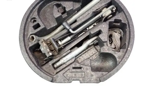 Skoda Octavia Mk2 (1Z) Tool set 1Z0012115