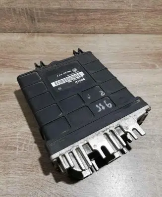 Volkswagen Golf III Engine control unit/module ECU 0261200760 1H0907311F