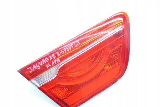 Jaguar XE Tailgate rear/tail lights