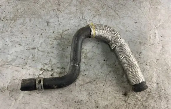 Nissan Patrol Y61 Engine coolant pipe/hose