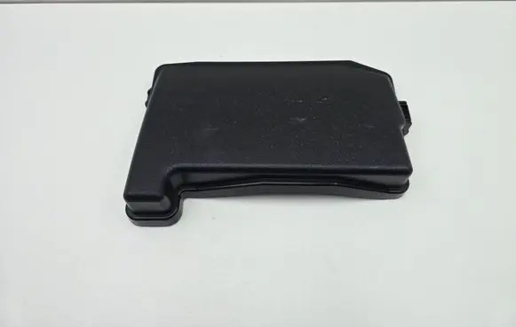 Toyota Prius+ (ZVW40) Fuse box cover 8266247141