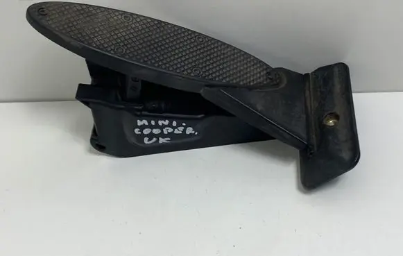 Mini Cooper Countryman R60 Accelerator throttle pedal 35426853177 6853177