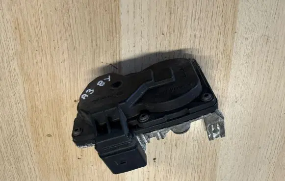 Audi A3 8Y Intake manifold valve actuator/motor 3Q0253691K