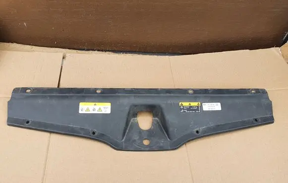 Skoda Octavia Mk4 Radiator trim 5E3853343