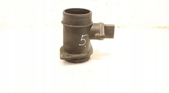 Volkswagen PASSAT B5 Mass air flow meter 0281002216