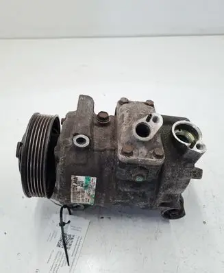 Volkswagen Golf V Air conditioning (A/C) compressor (pump) 1K0820859F