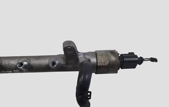 Skoda Octavia Mk2 (1Z) Fuel main line pipe 03L906051