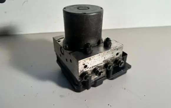 BMW 5 E60 E61 ABS Pump 6768550