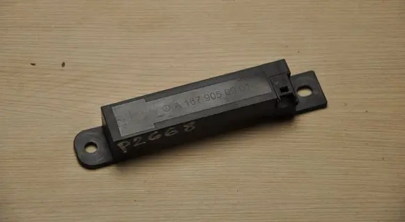 Mercedes-Benz EQA Keyless system antenna A1679050901