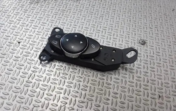Mercedes-Benz E W211 Wing mirror switch 2118213051