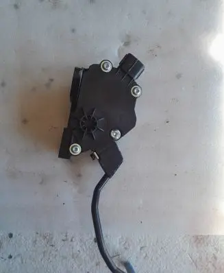 Lexus RX 450H Accelerator throttle pedal 7811048111
