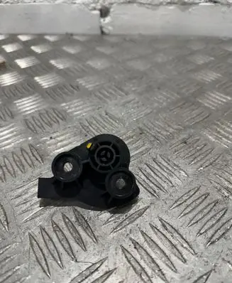 KIA Sportage Engine bonnet (hood) release handle