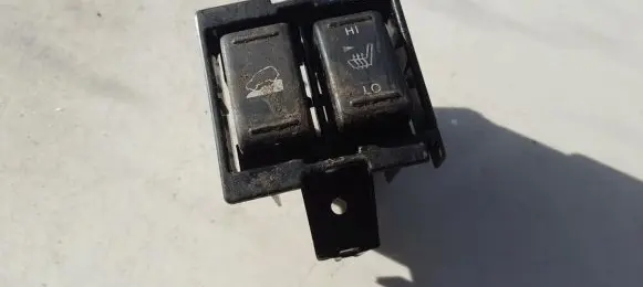Nissan X-Trail T31 Seat heating switch