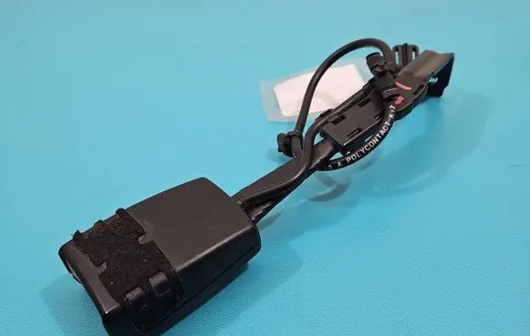 Audi A3 S3 8P Front seatbelt 8P0857755C IMPRK1509685