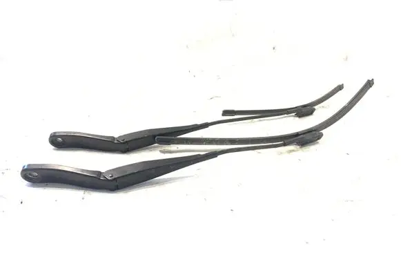 Ford Mondeo MK IV Front wiper blade arm