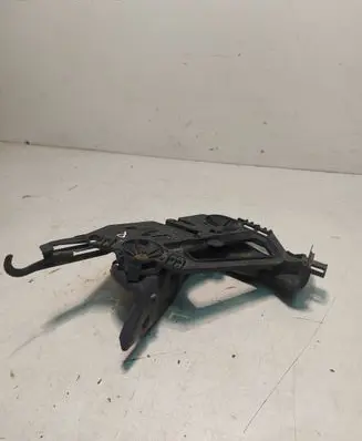 Skoda Octavia Mk2 (1Z) Headlight/headlamp mounting bracket 1Z0941340