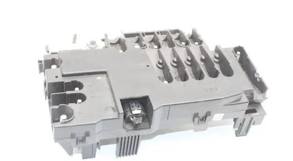 Mercedes-Benz Sprinter W907 W910 Fuse module A9105402736