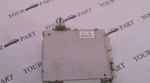 Lexus GS 300 350 430 450H Fuse module 8267030250