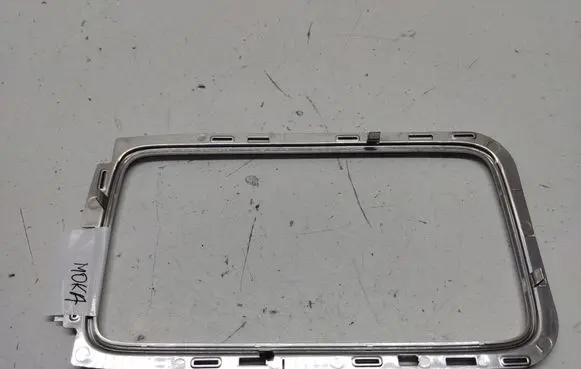 Opel Mokka B Gear shifter surround trim plastic GEO062772 MOU023634