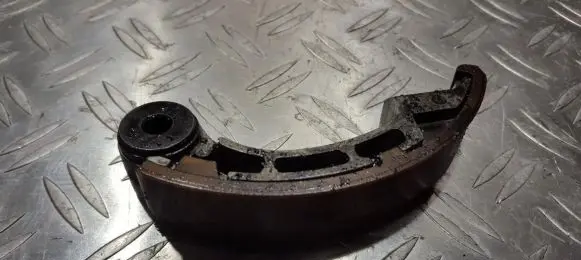 Nissan Almera N16 Slide rail for timing chain 
