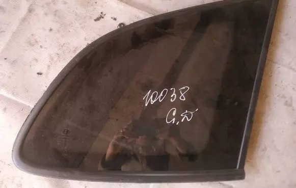 Hyundai Santa Fe Rear side window as3