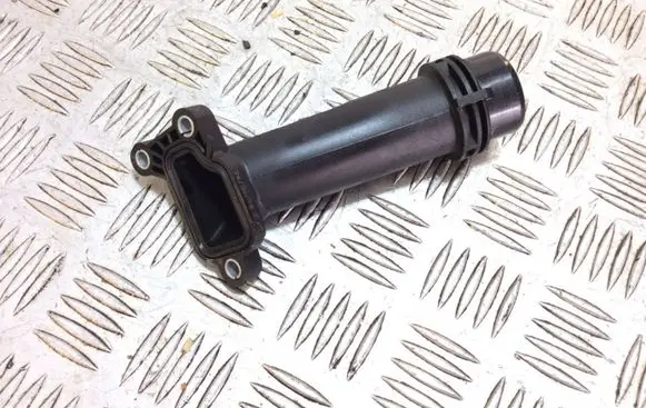 Engine coolant pipe/hose