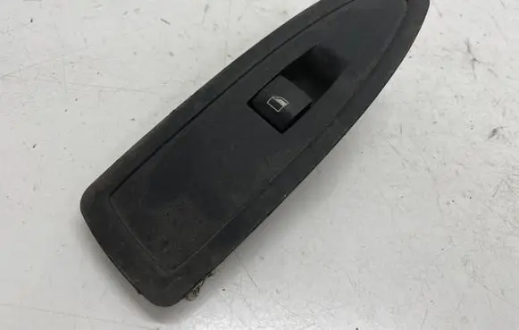 BMW 1 F20 F21 Electric window control switch 9208107